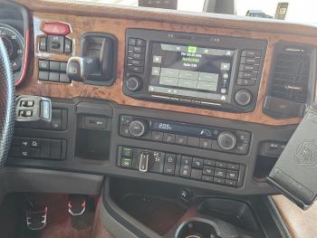 R590 V8 6X4 / 2 TANKS / NL TRUCK! 80T
